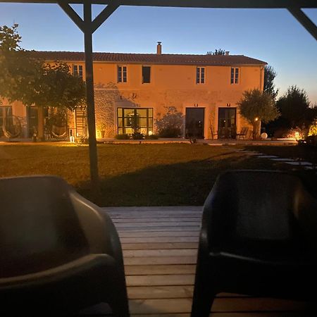 La Chaumeauniere Acomodação com café da manhã Aigrefeuille-dʼAunis Exterior foto