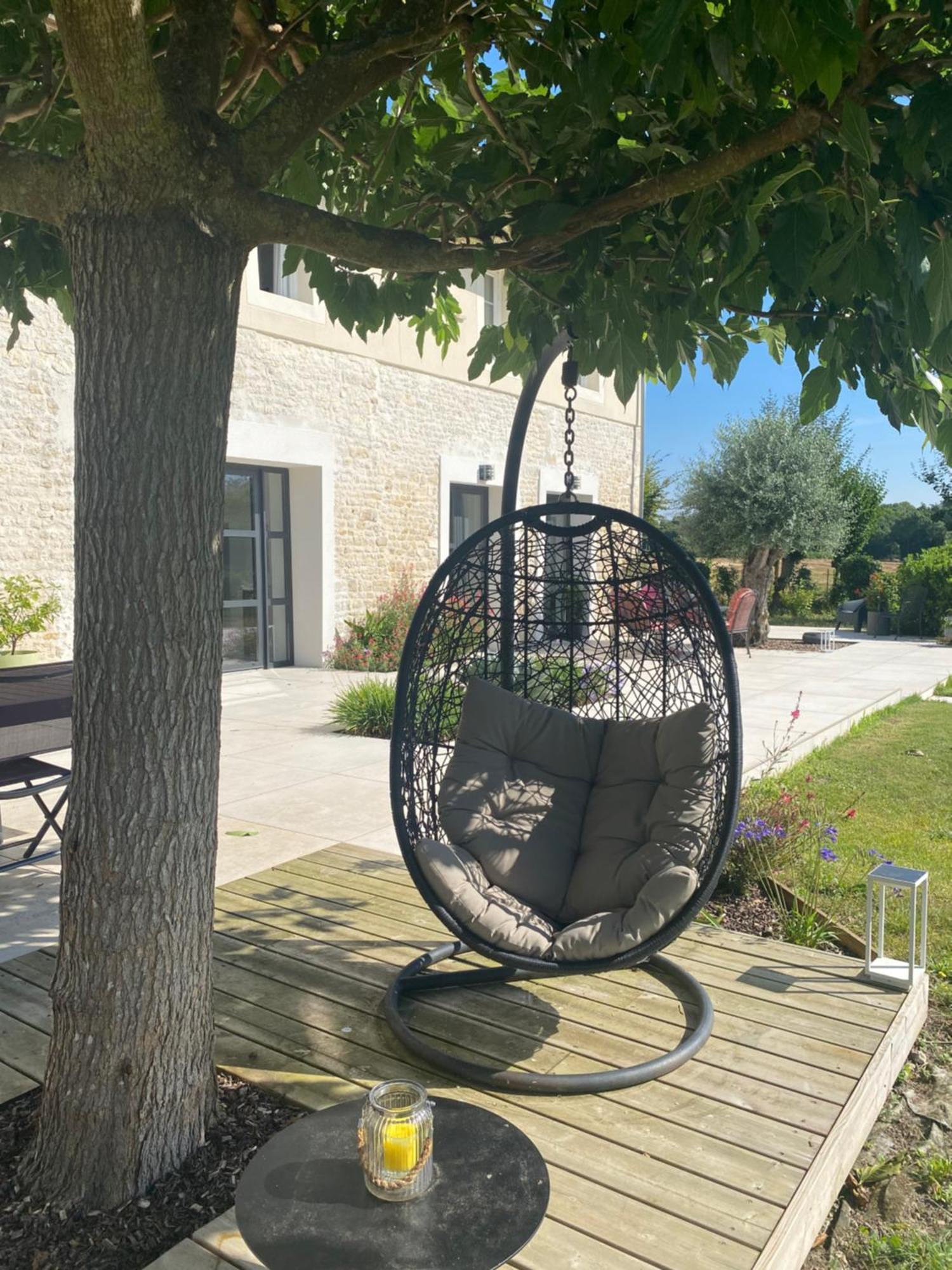 La Chaumeauniere Acomodação com café da manhã Aigrefeuille-dʼAunis Exterior foto