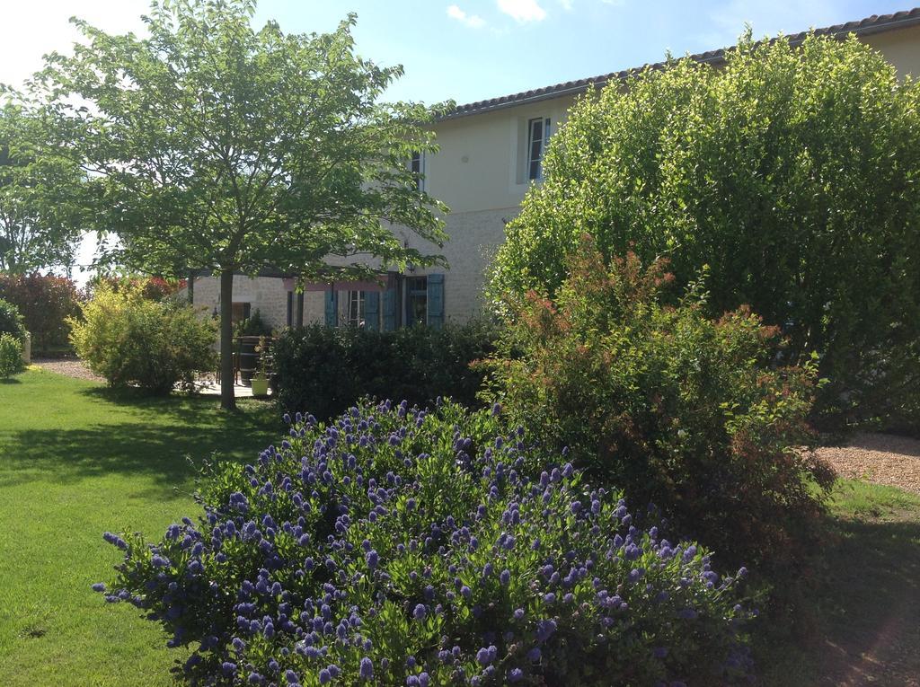 La Chaumeauniere Acomodação com café da manhã Aigrefeuille-dʼAunis Exterior foto